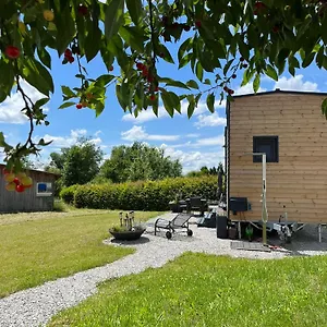 Tinyhouse -reset Im Vilstal -zurueck Zum Ursprung Aldersbach